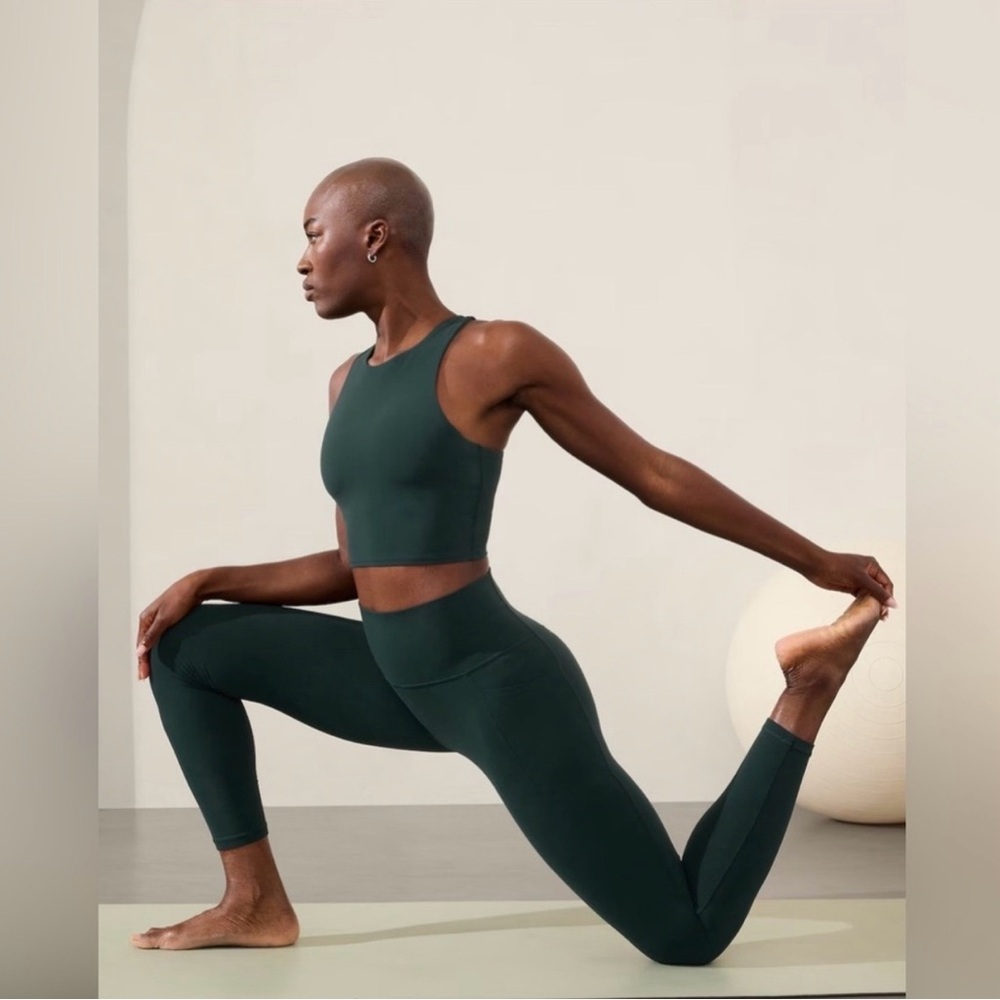 NWT Athleta Salutation Stash Pocket II Tight in Cypress Green, size 1X